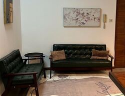 Central Grove (D14), Condominium #589337451